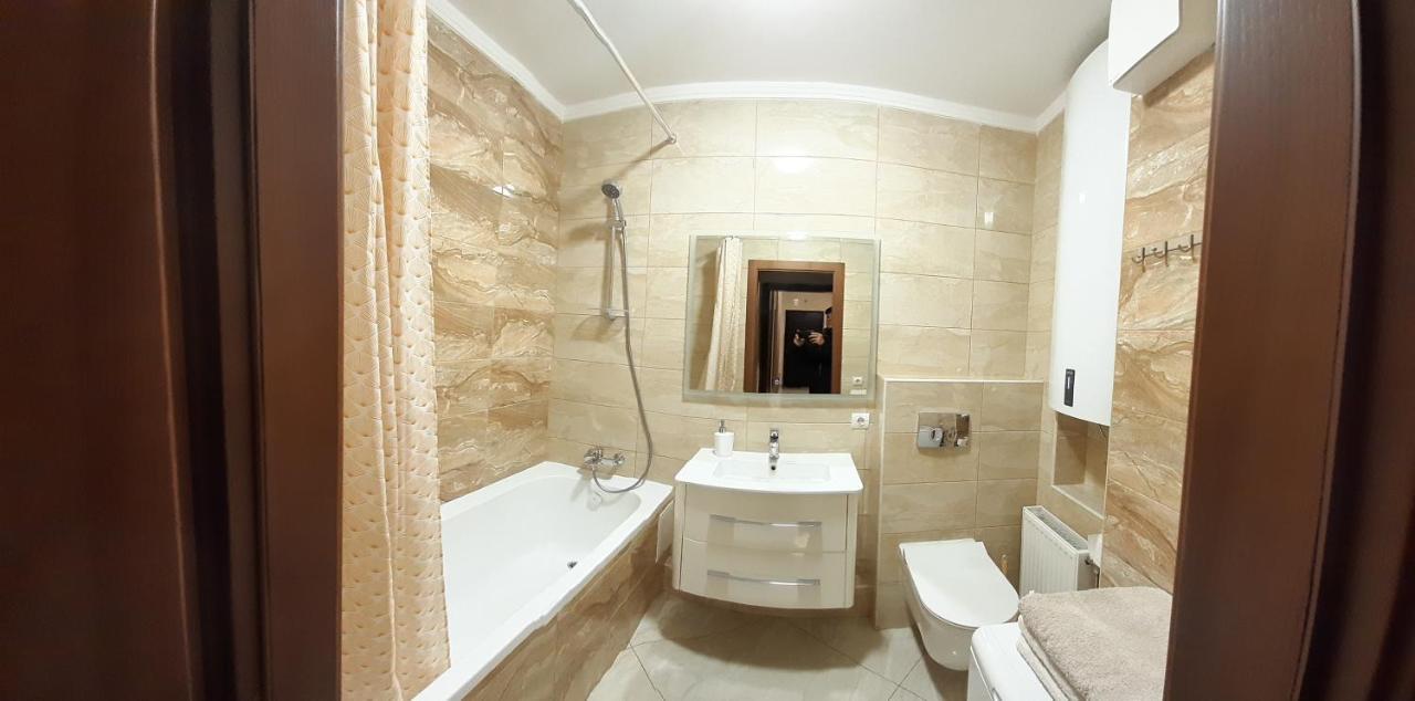 Просторные Апартаменты Бариса Гмыри 14Б Kiev Buitenkant foto
